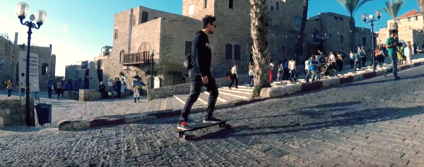 Watch: Best Electric Skateboard For Traveling